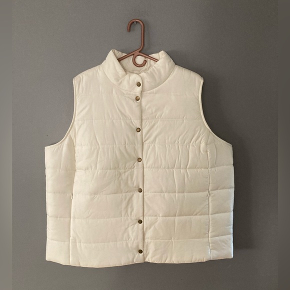 NWOT Daisy Fuentes Puffer Vest - Picture 1 of 6